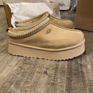 UGG Tazz platform slippers in mustard seed